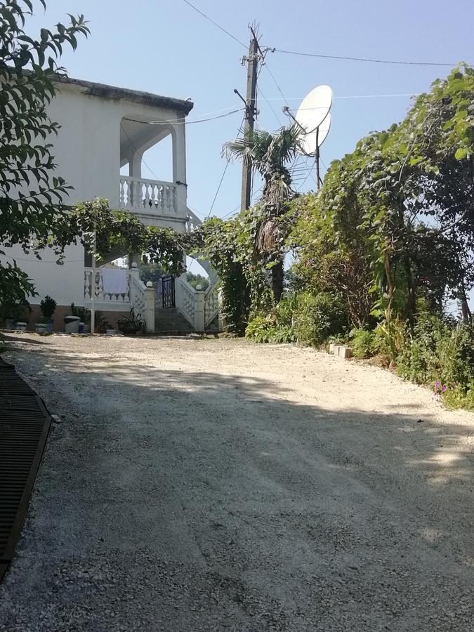 Geno Guest House Квариати Екстериор снимка