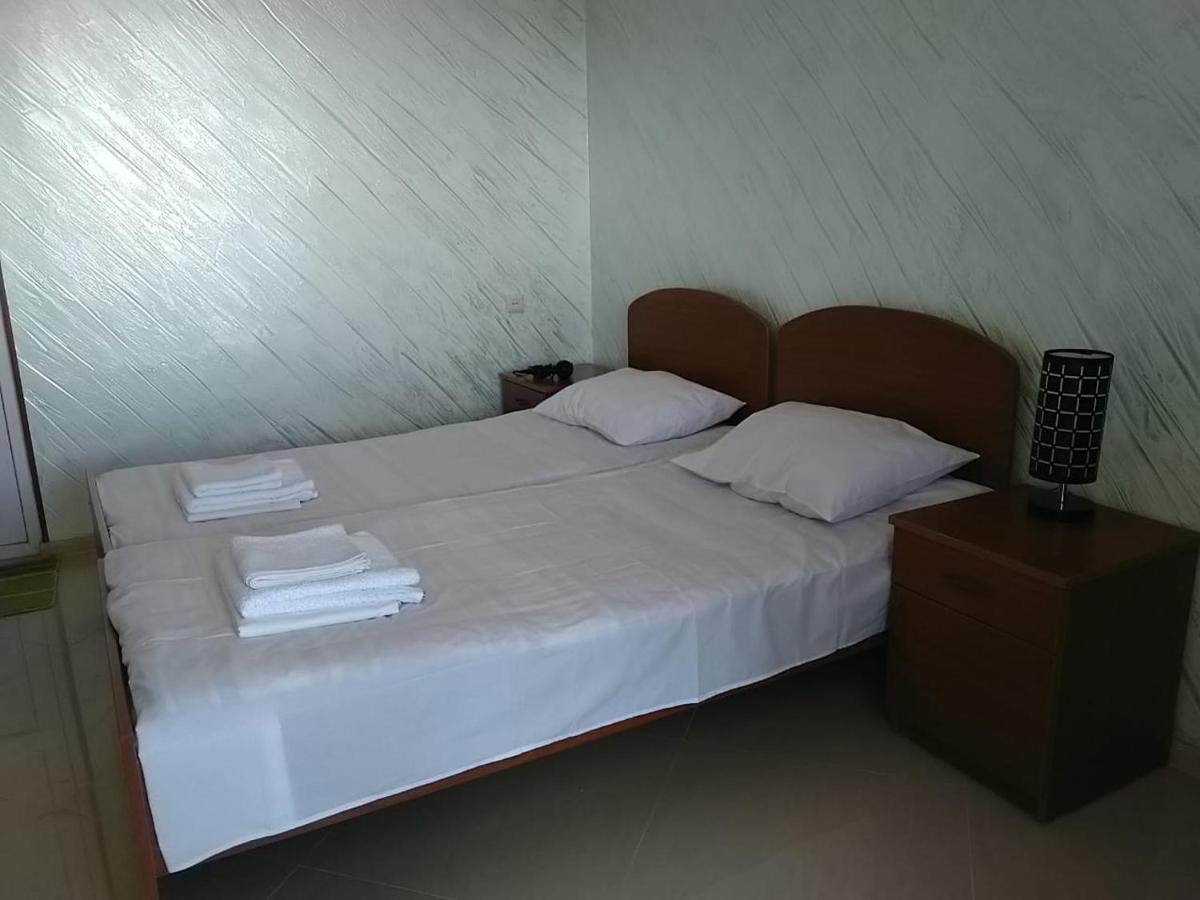 Geno Guest House Квариати Екстериор снимка