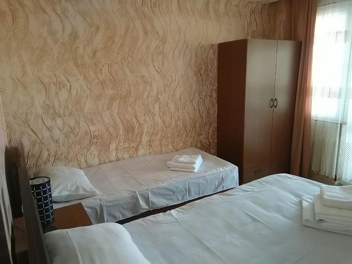 Geno Guest House Квариати Екстериор снимка
