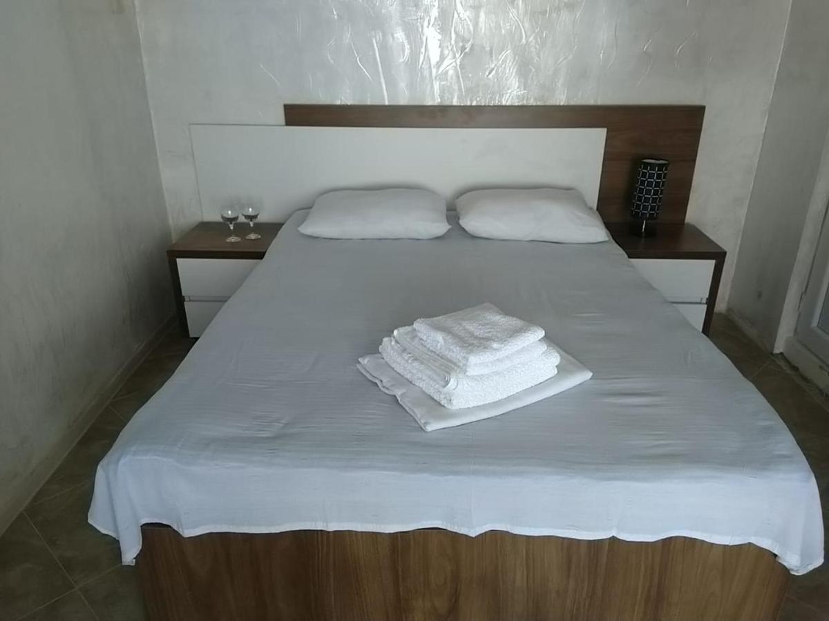 Geno Guest House Квариати Екстериор снимка